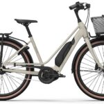 Helkama e-Aino 5v 27.5″ sähköpyörä, klassikko, joka tuntuu ja näyttää uudelta Täysin uusittu e-Aino on sähköpyörä, jossa klassinen tyyli kohtaa modernin mukavuuden.
